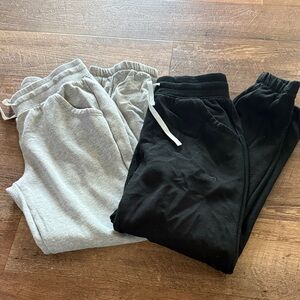 Cat & Jack Kids Joggers in Black and Gray